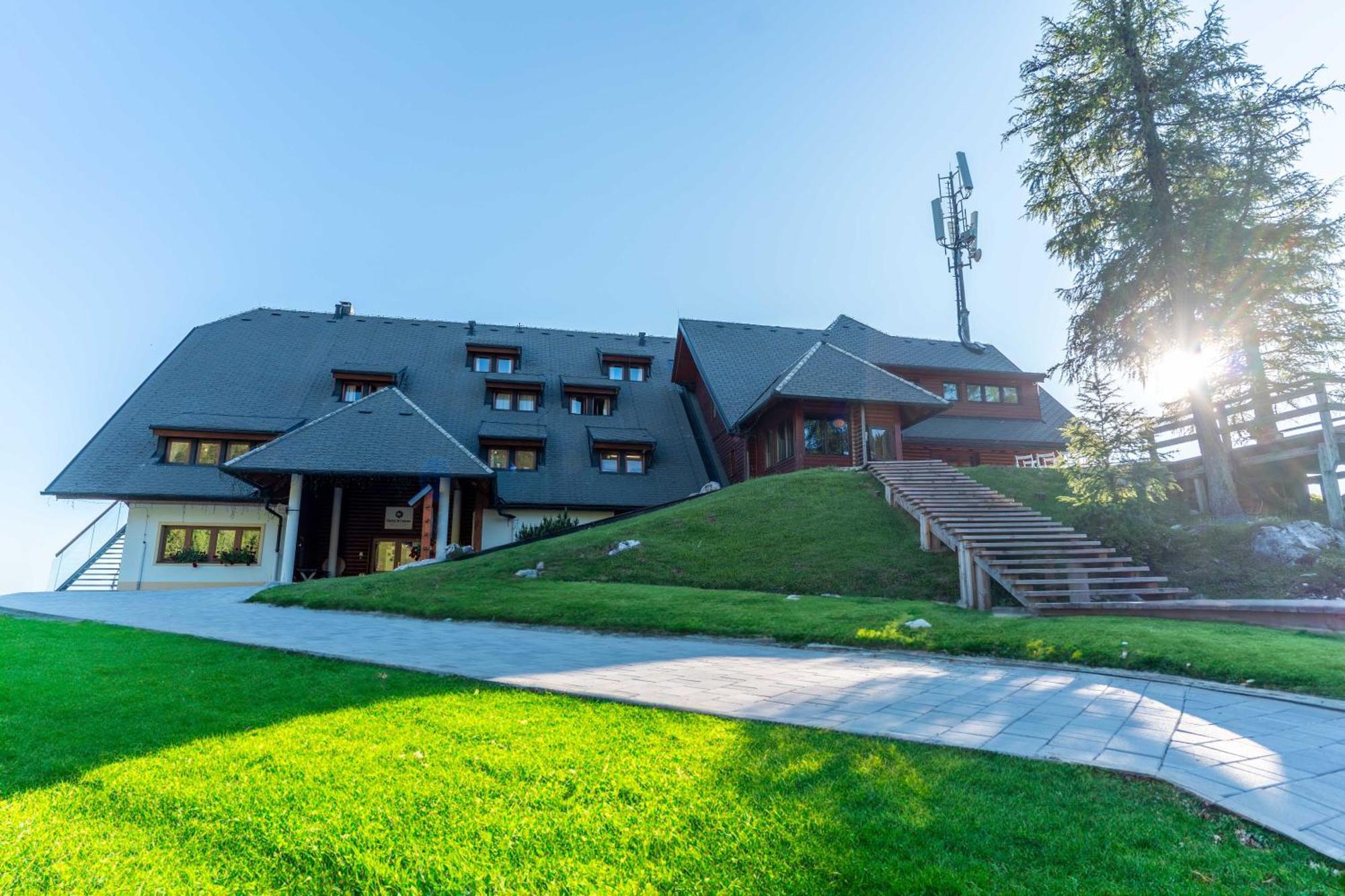 Hotel Krvavec Cerklje na Gorenjskem Exteriér fotografie